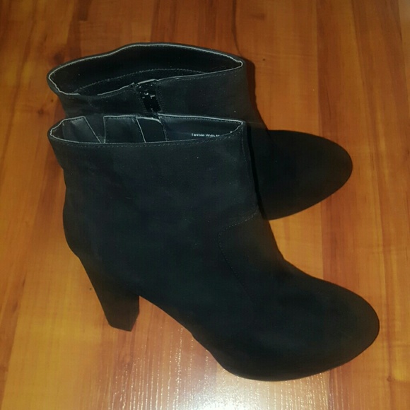 Mossimo Supply Co. Shoes - Suede Boots